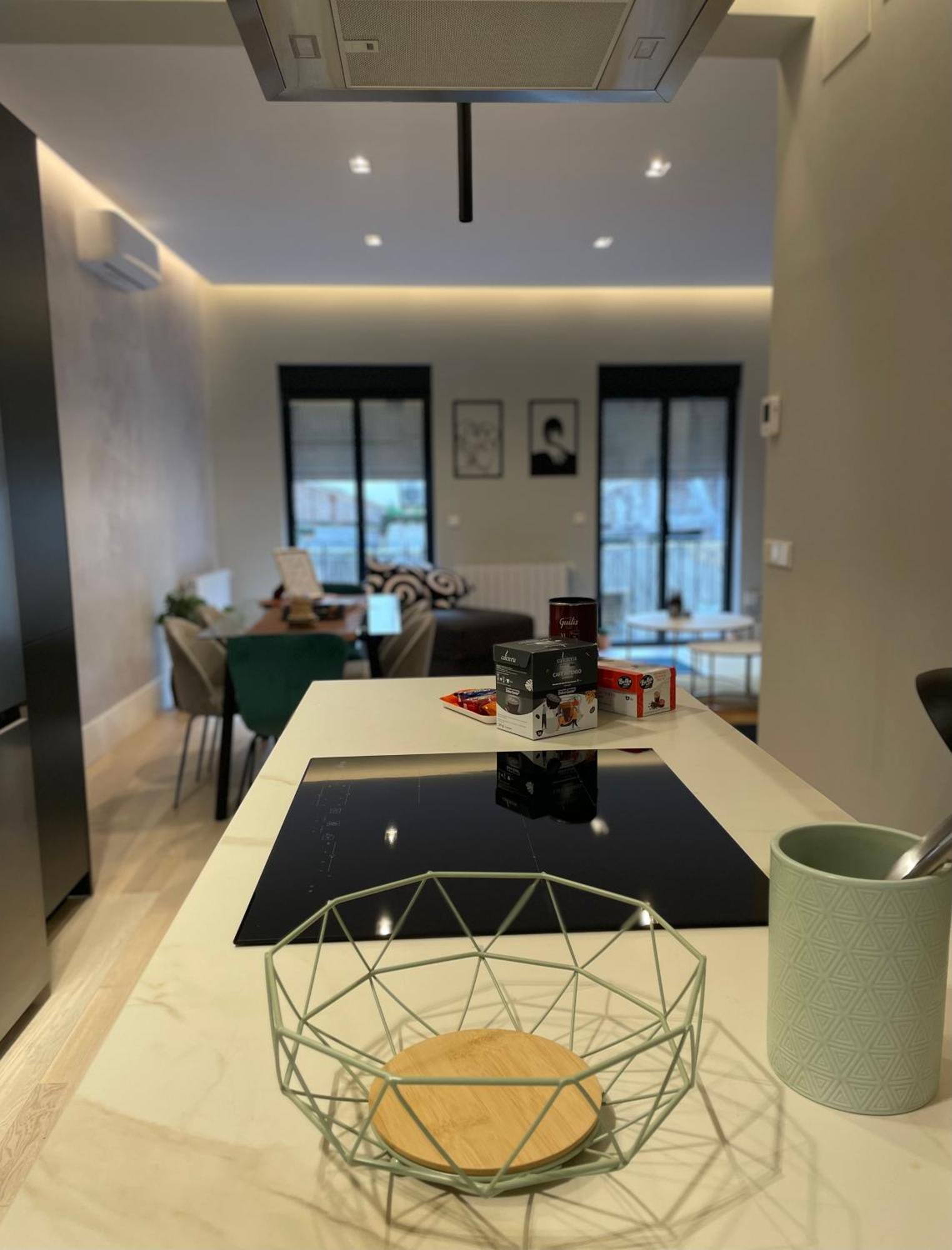 דירות En El Corazon De Madrid, Casa Moderna מראה חיצוני תמונה